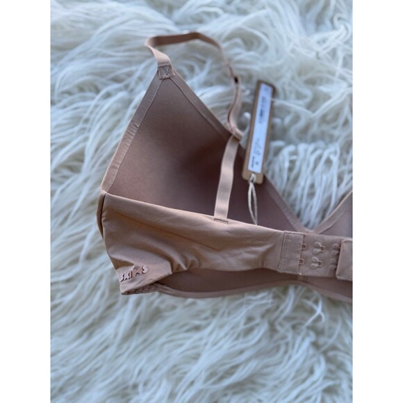 Skims Wireless Form Pushup Plunge Bra Clay Size 34D - Picture 7 of 8